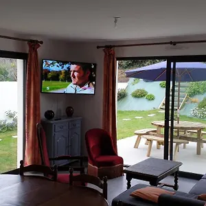  Hébergement de vacances Les Embruns Jardin France